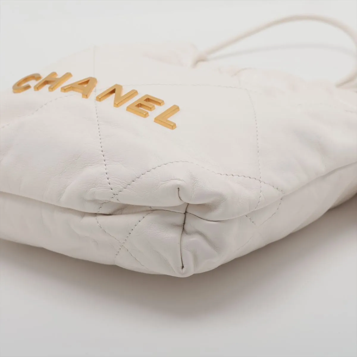 Chanel 22 Mini Leather Chain Shoulder Bag White G  AS3980