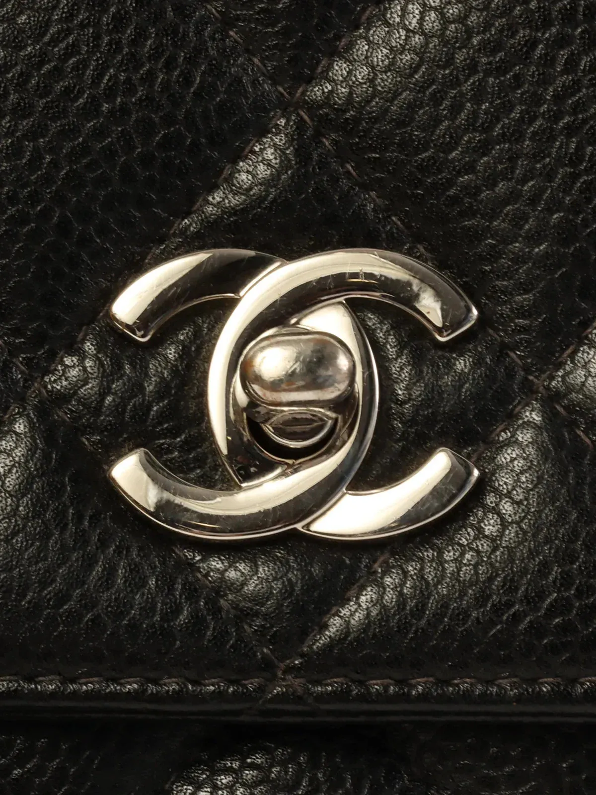 CHANEL Around 1997 Made Caviar Skin Turn-Lock Shoulder Bag Black