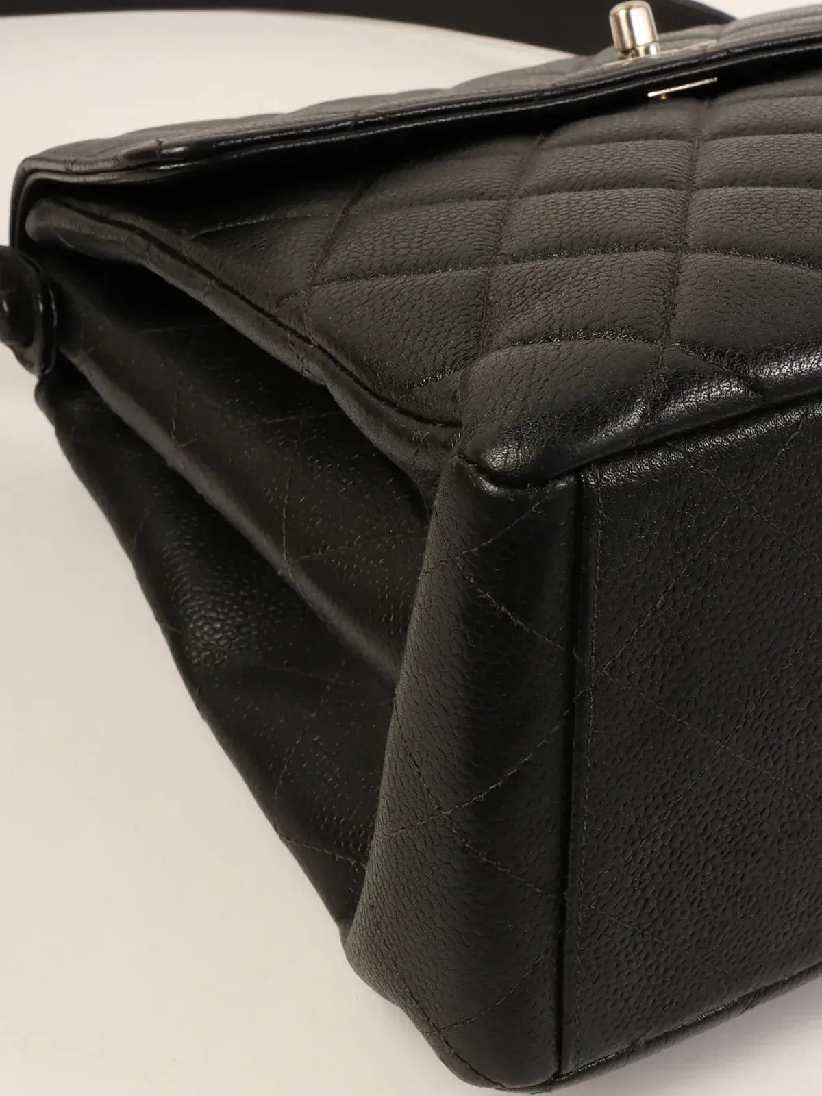 CHANEL Around 1997 Made Caviar Skin Turn-Lock Shoulder Bag Black