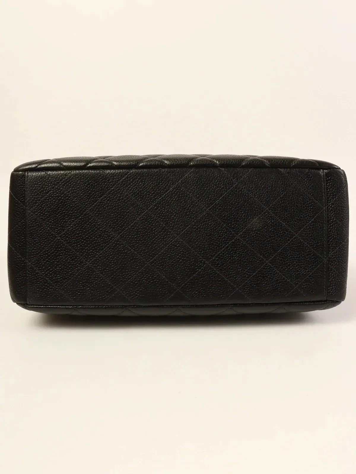 CHANEL Around 1997 Made Caviar Skin Turn-Lock Shoulder Bag Black