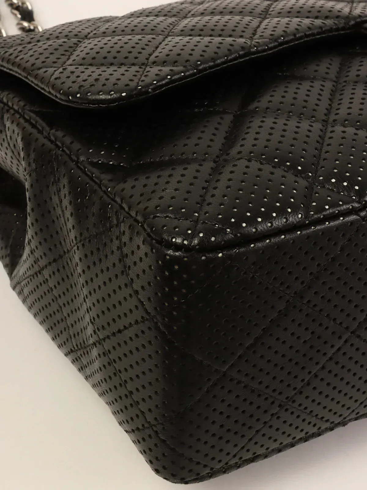 CHANEL Around 2007 Punching Leather Turn-Lock Chain Shoulder Bag Black