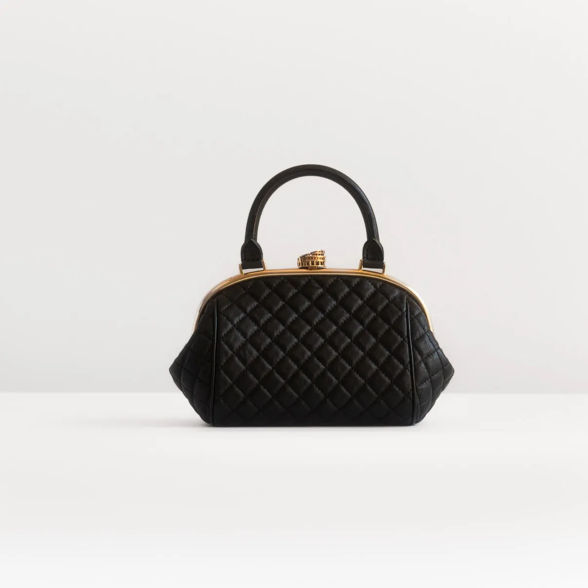 CHANEL - LOCK BAG PARIS ROME COLOSSEUM BLACK CALFSKIN ANTIQUE GOLD