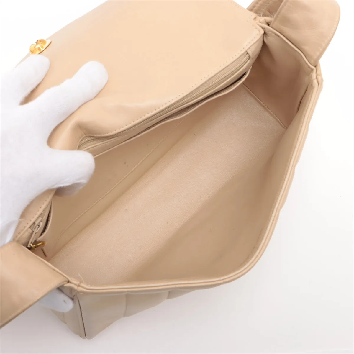 CHANEL Mademoiselle Shoulder Bag in Lambskin Beige