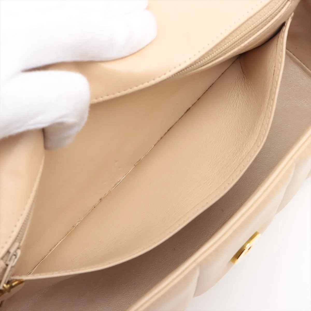 CHANEL Mademoiselle Shoulder Bag in Lambskin Beige