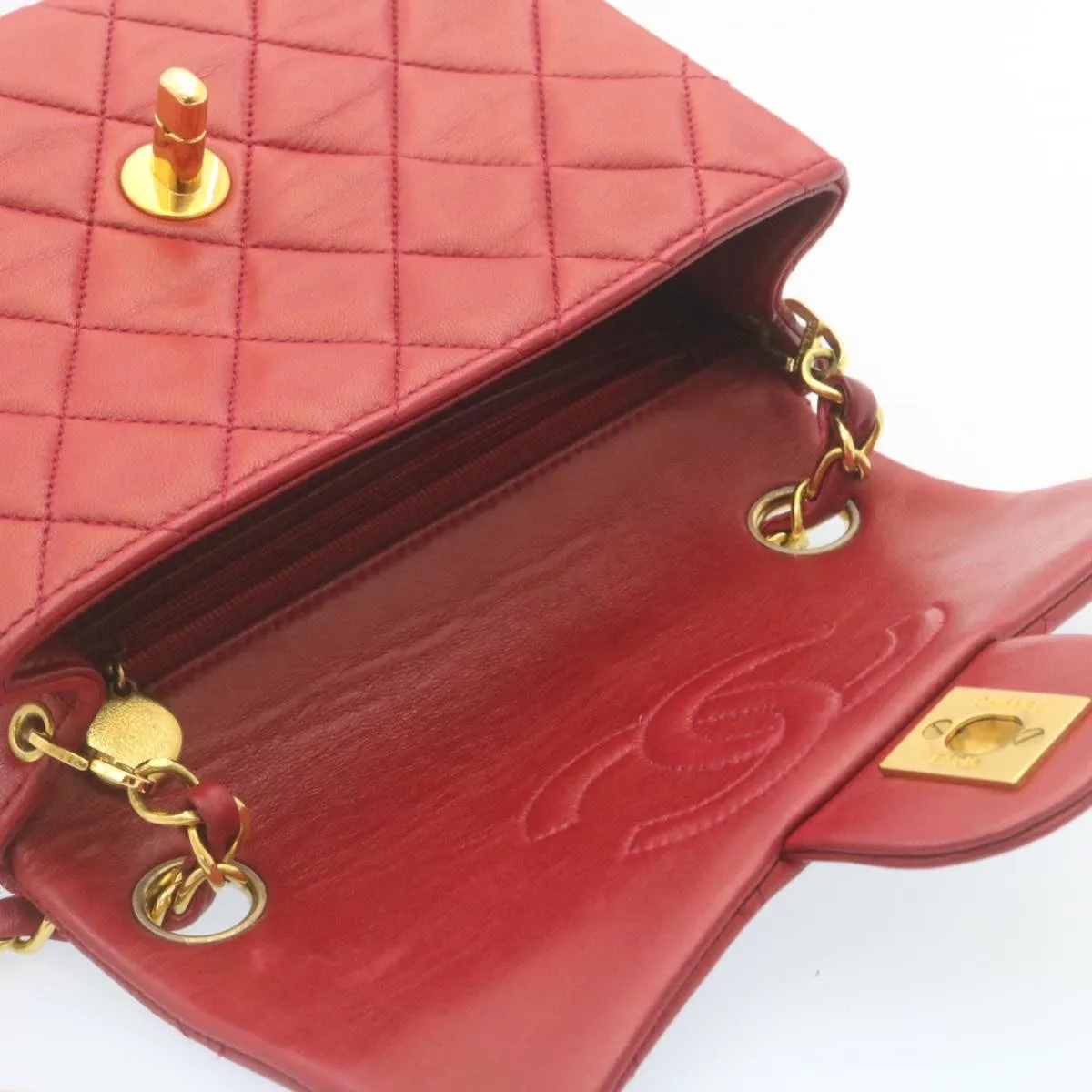 CHANEL Matelasse Chain Flap Shoulder Bag Lamb Skin Turn Lock Red CC Auth 28661A