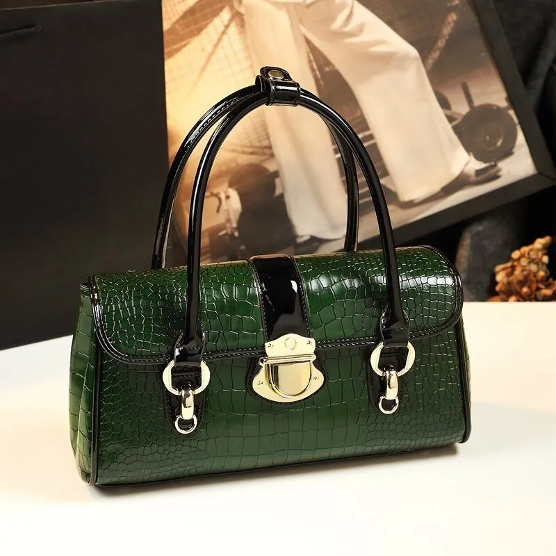 Chlo elegant handbag