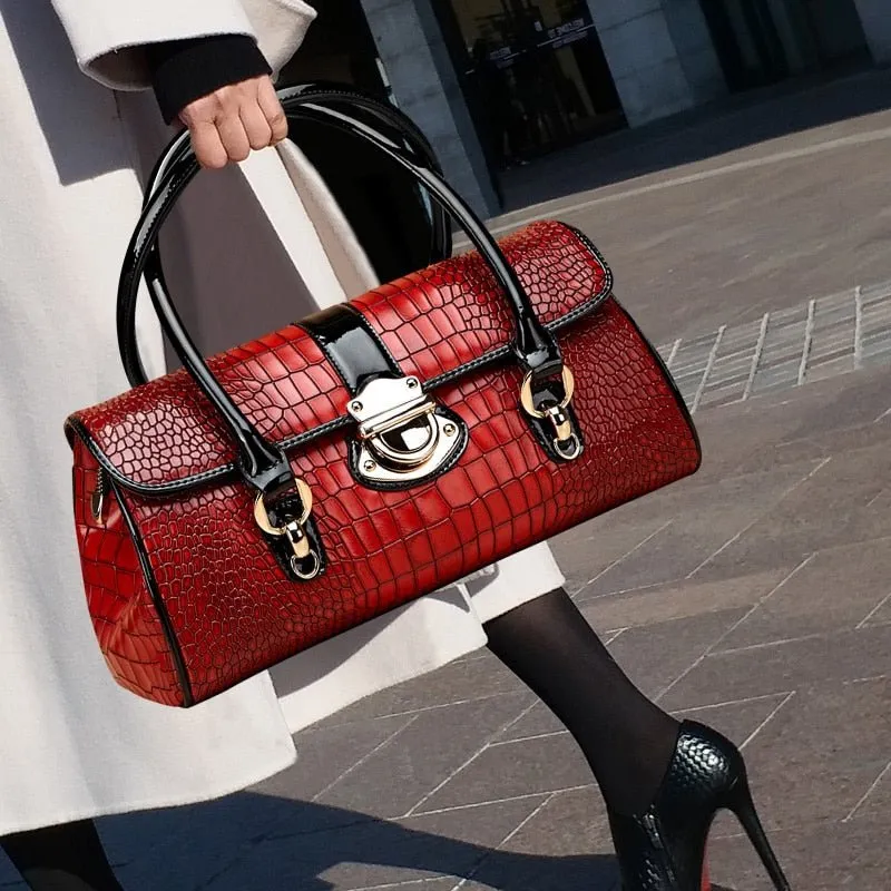 Chlo elegant handbag