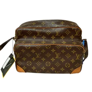 Crossbody Luxury Designer By Louis Vuitton, Size: Medium