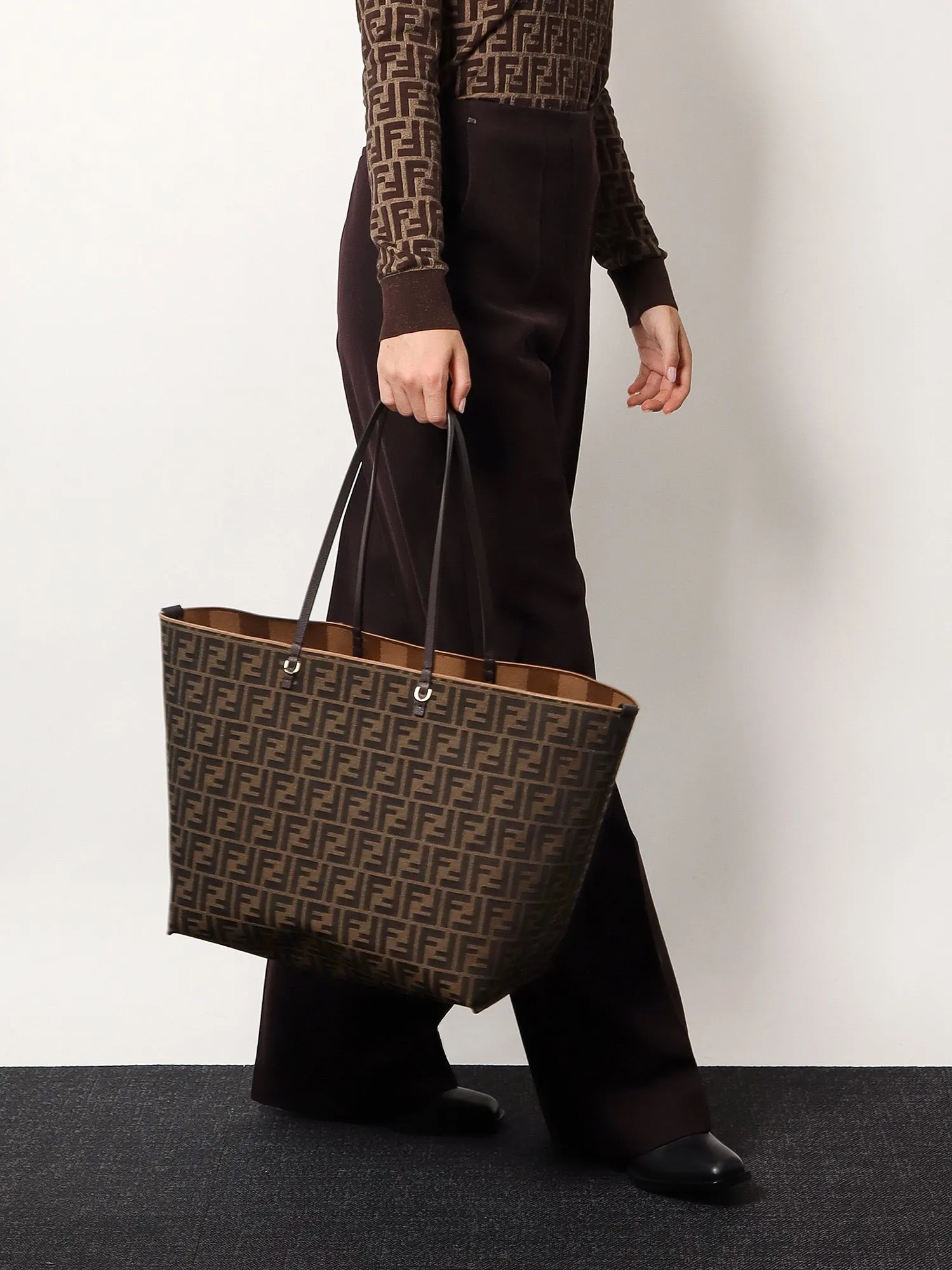 Fendi Woman Fendi Woman Brown Shoulder Bags
