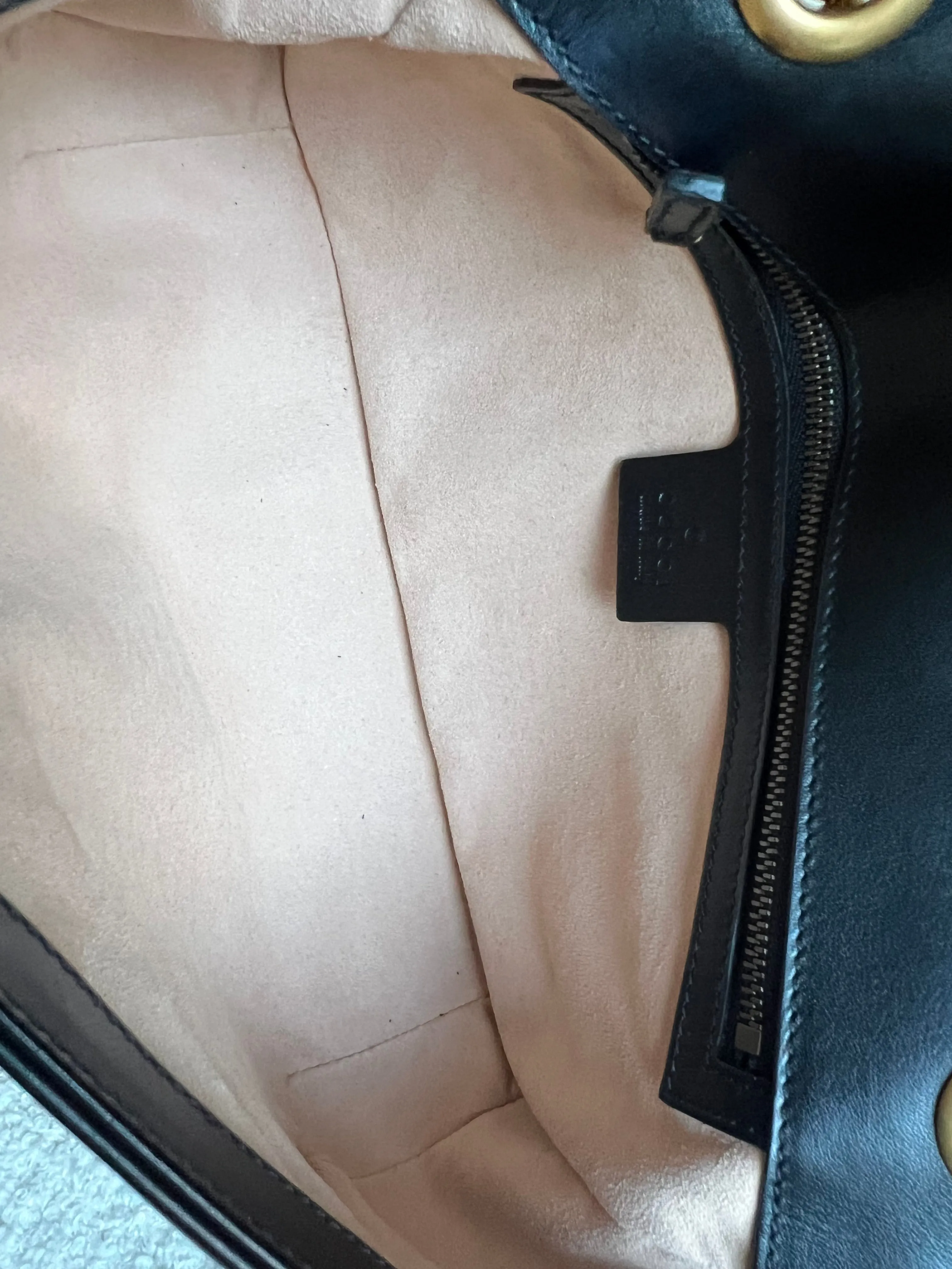 Gucci GG Black Marmont Small Shoulder Bag (RRP ??2070)