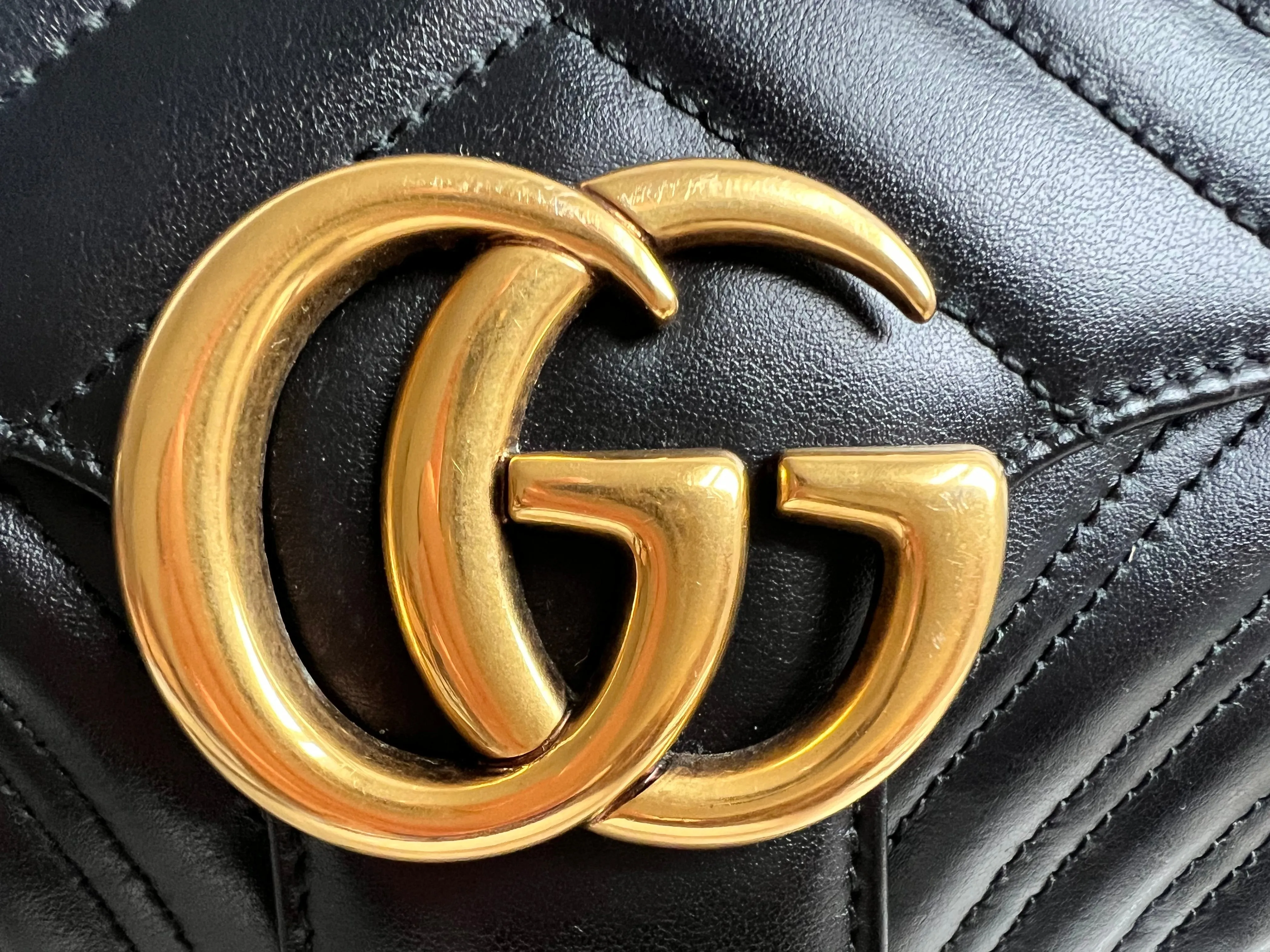 Gucci GG Black Marmont Small Shoulder Bag (RRP ??2070)