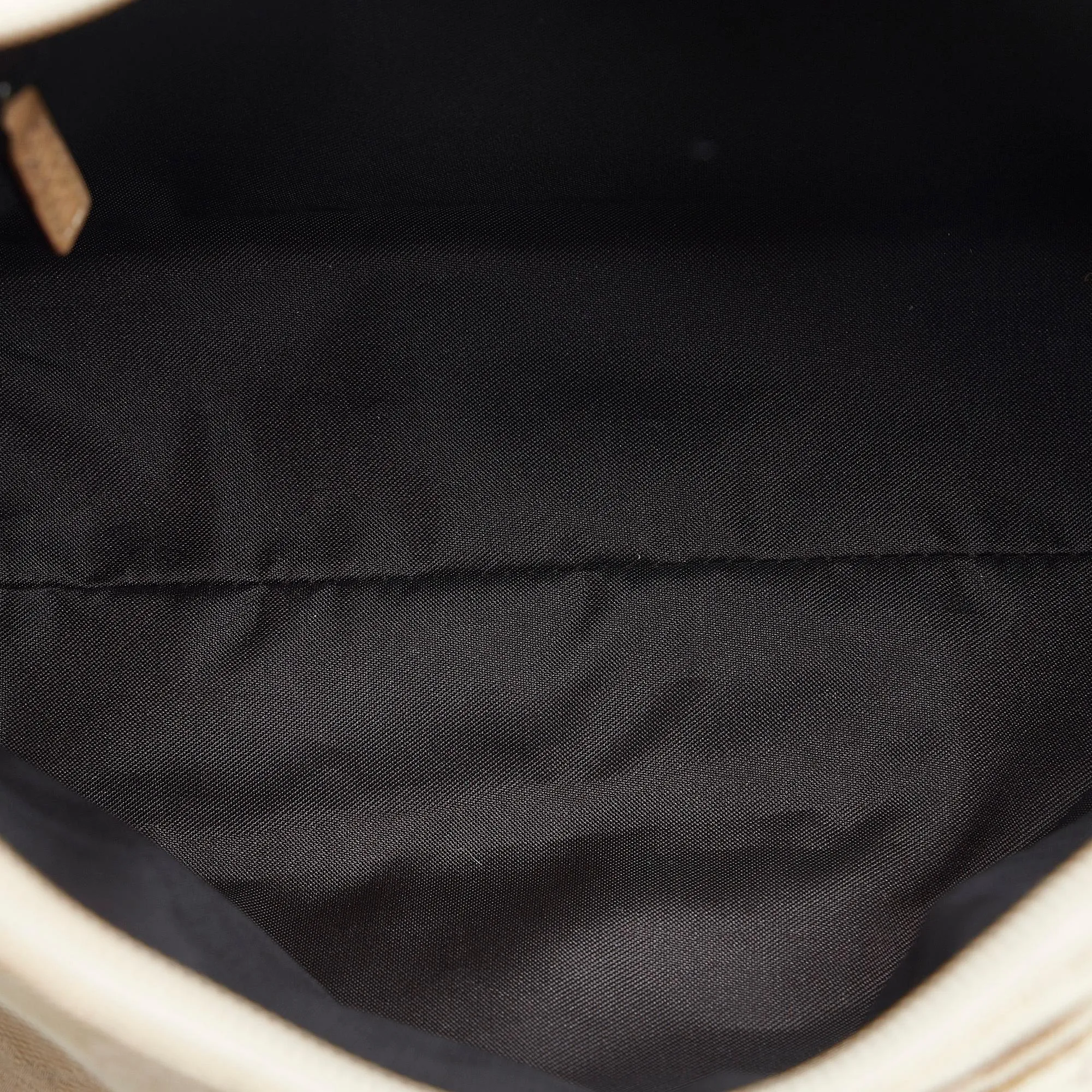 Gucci GG Canvas Shoulder Bag (SHG-jg3bUw)
