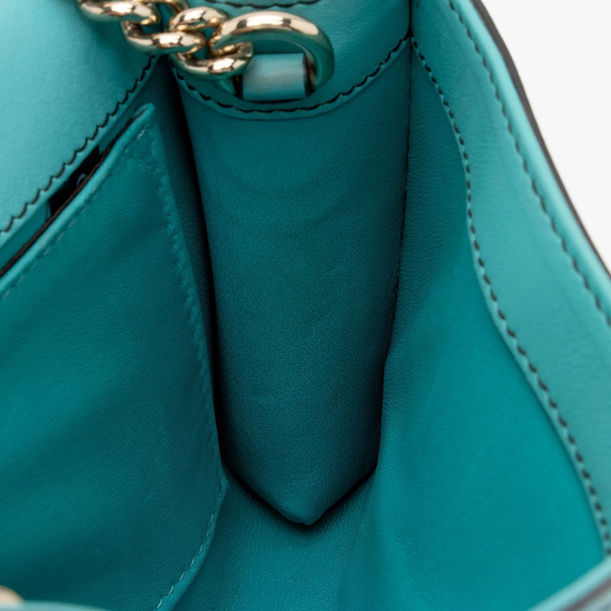 Gucci Leather Emily Small Chain Shoulder Bag (SHF-C1Ky8i)