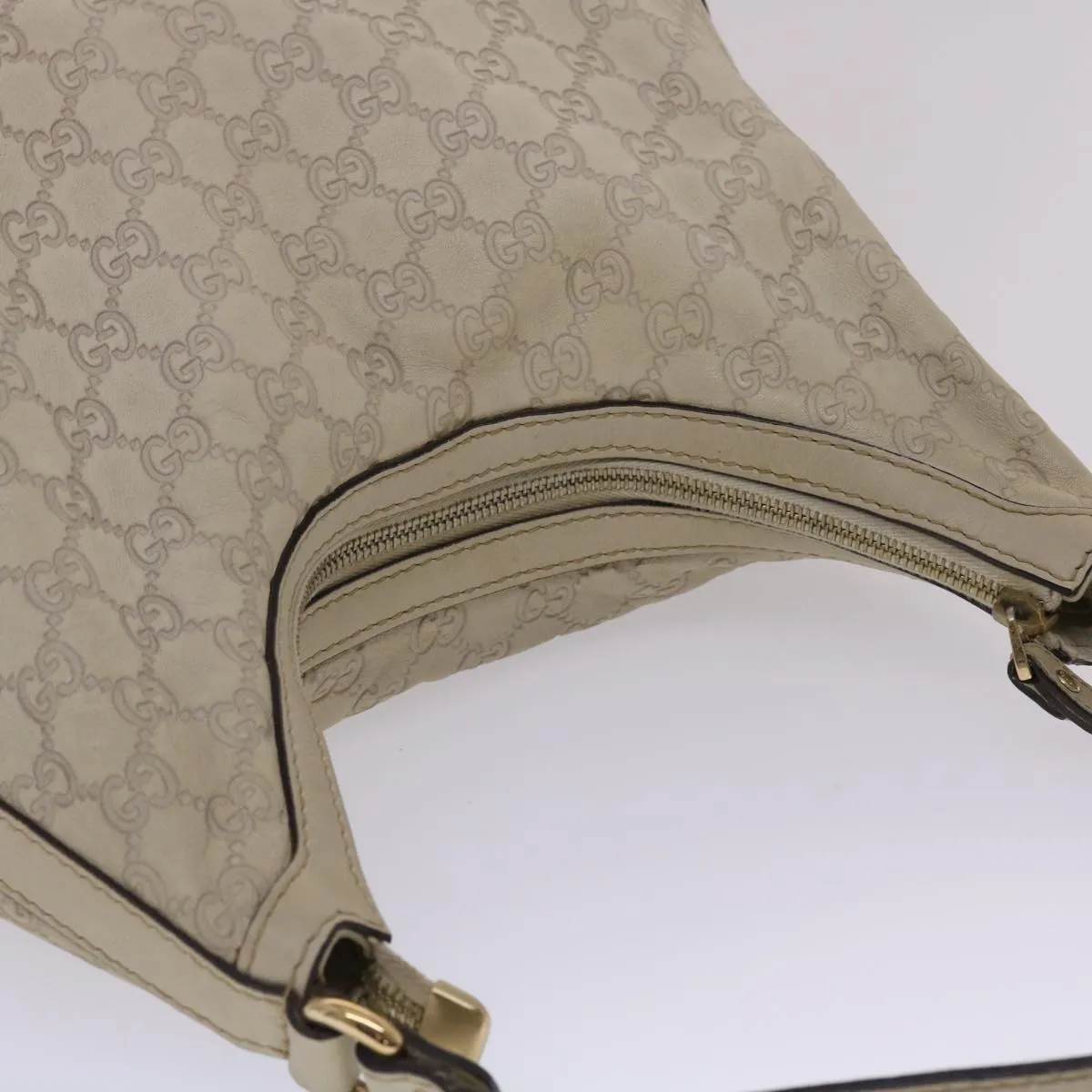 GUCCI  Shima Shoulder Bag Leather White 002404  49070