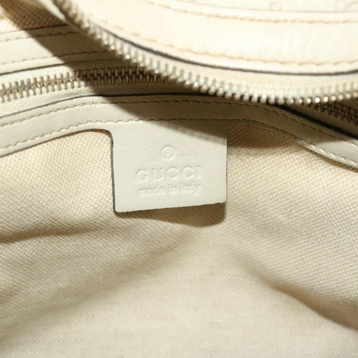 GUCCI  Shima Shoulder Bag Leather White 002404  49070