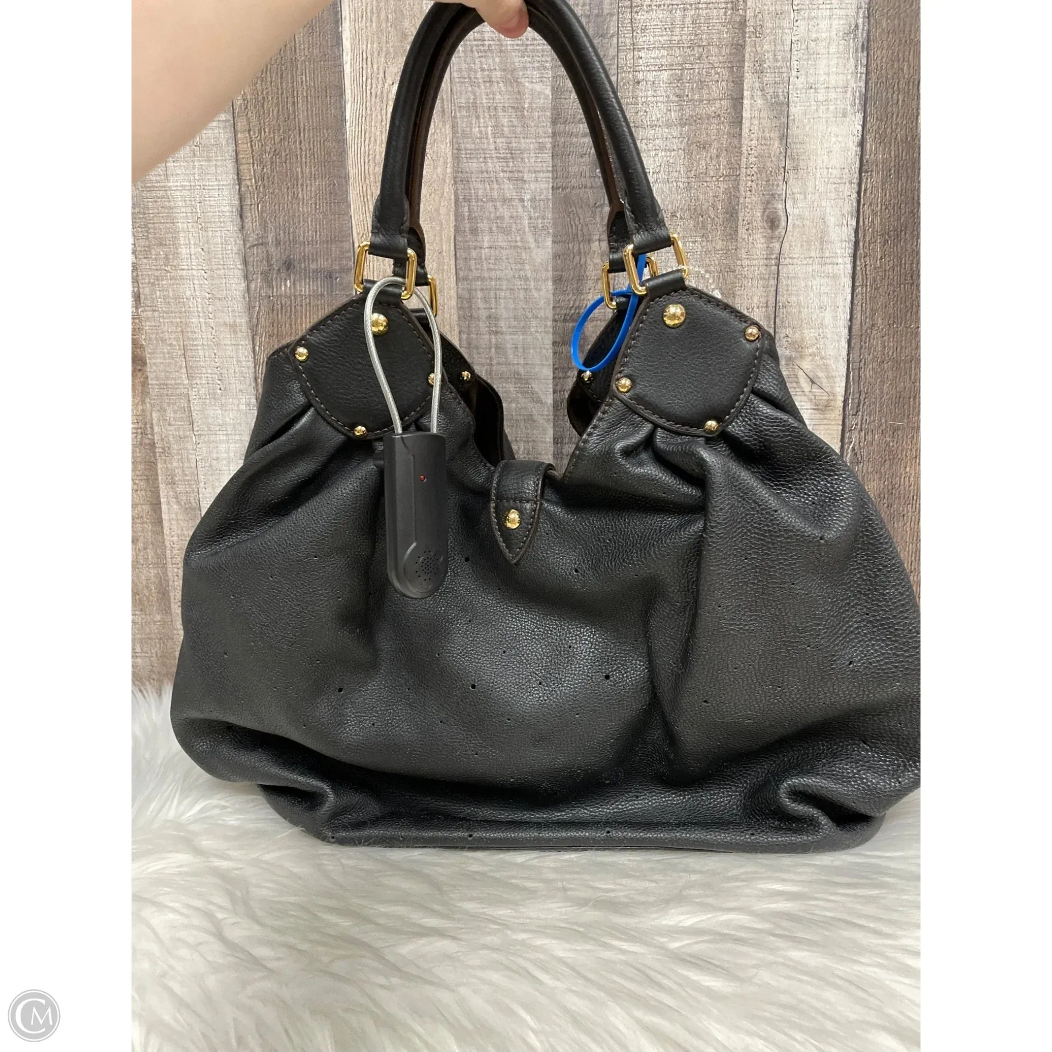 Handbag Luxury Designer By Louis Vuitton, Size: Large