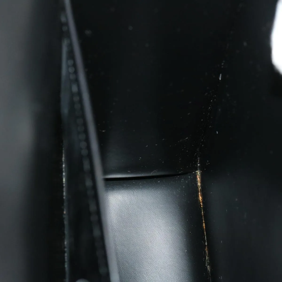 Louis Vuitton COUVERTURE AGENDA FONCTIONNEL PM Shoulder Bag