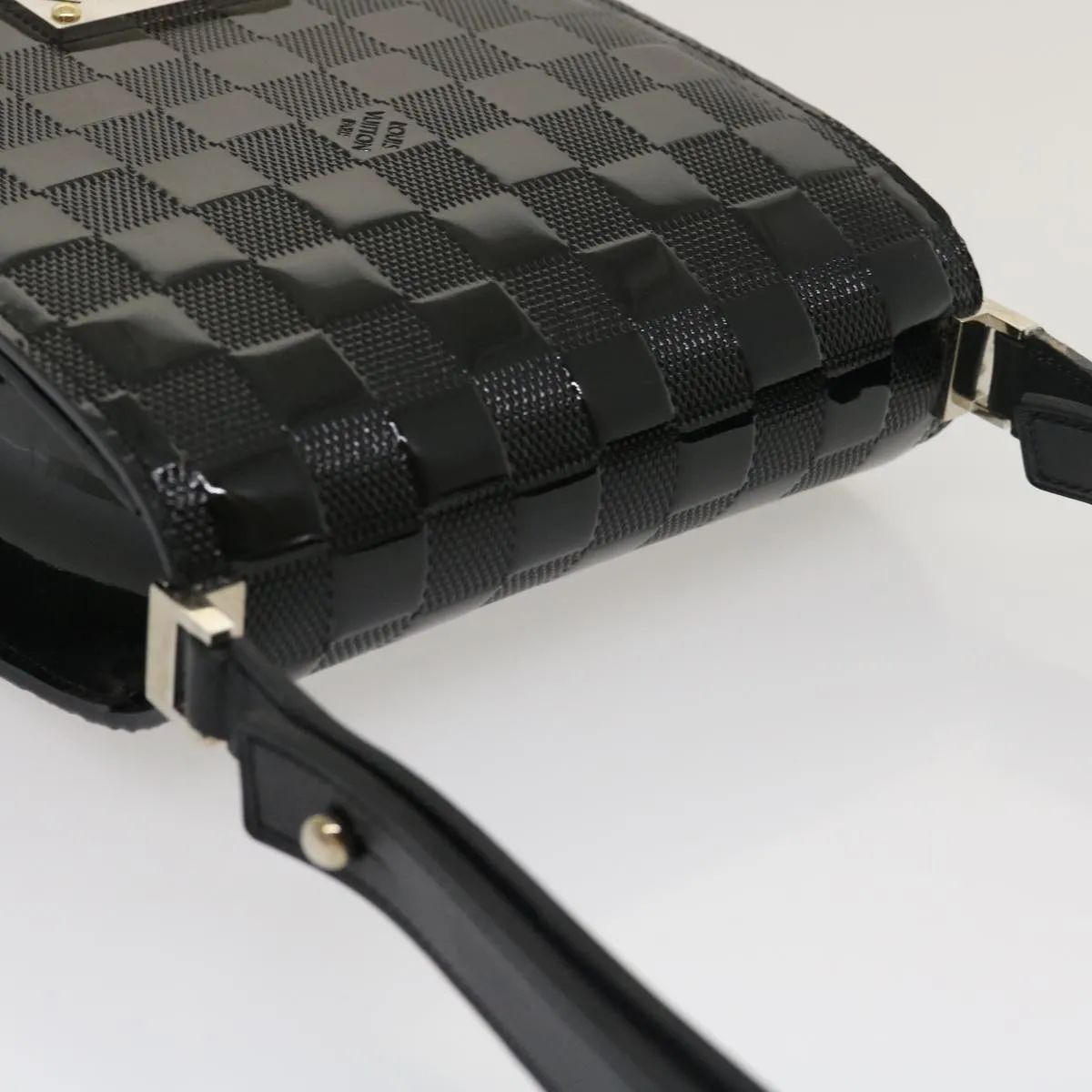 Louis Vuitton COUVERTURE AGENDA FONCTIONNEL PM Shoulder Bag