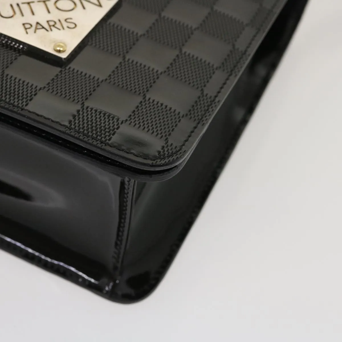 Louis Vuitton COUVERTURE AGENDA FONCTIONNEL PM Shoulder Bag
