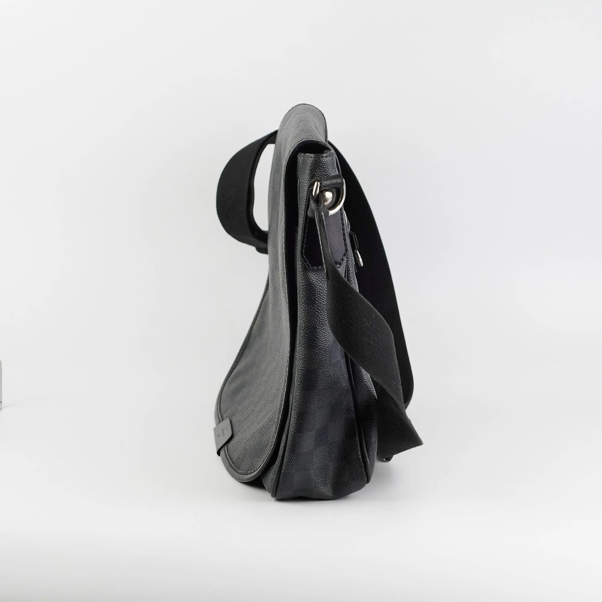 Louis Vuitton Messenger Monogram Shoulder Bag