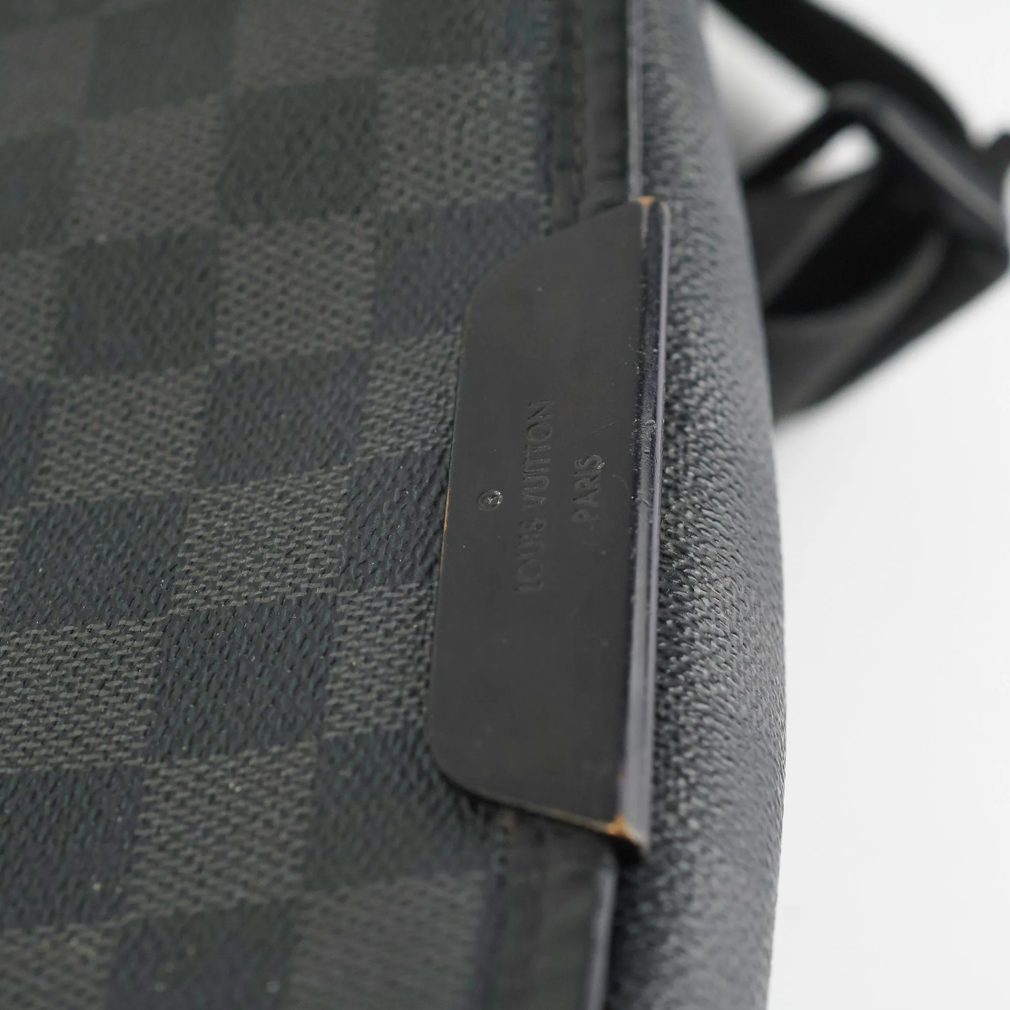 Louis Vuitton Messenger Monogram Shoulder Bag