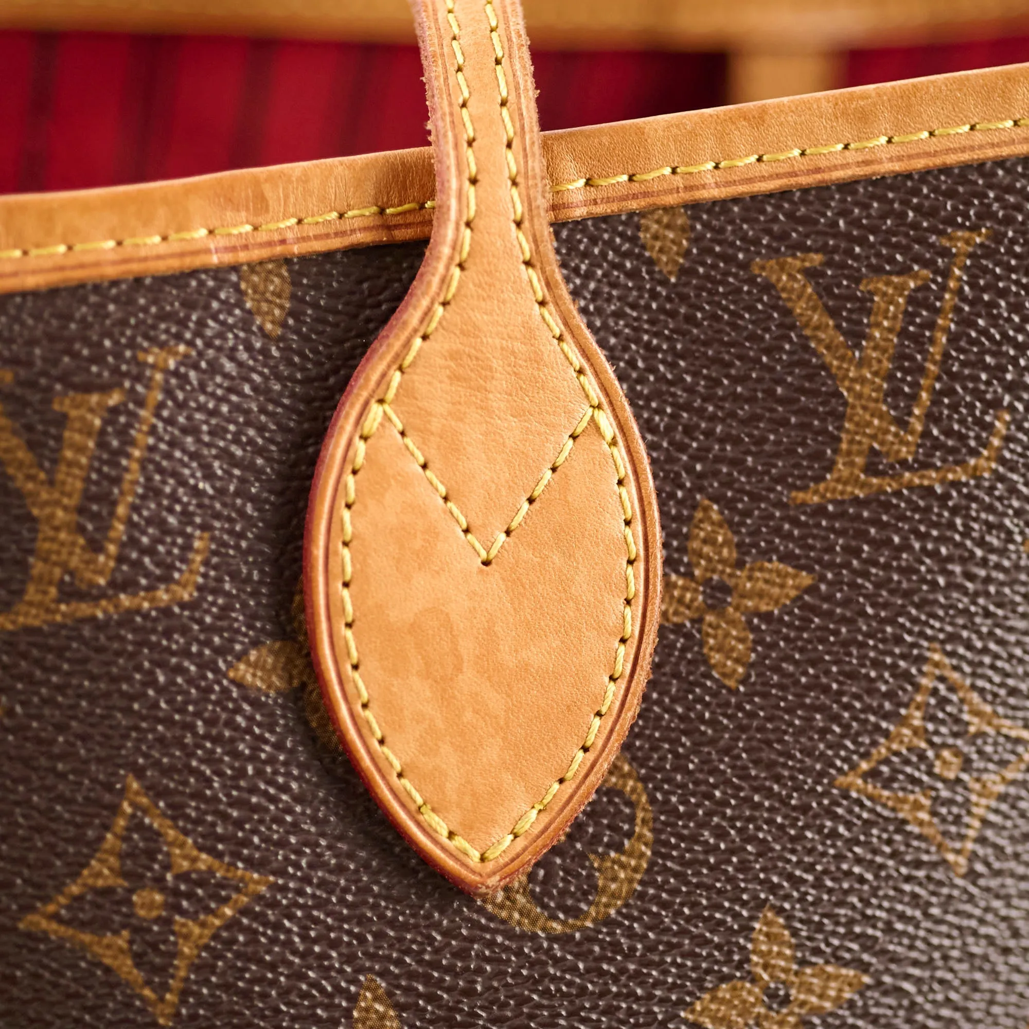 Louis Vuitton Neverfull MM Monogram Shoulder Bag