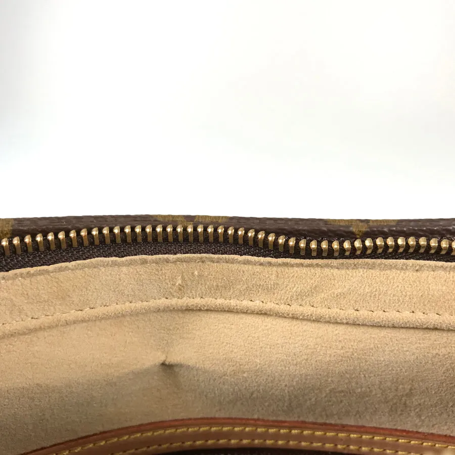 LOUIS VUITTON Shoulder Bag