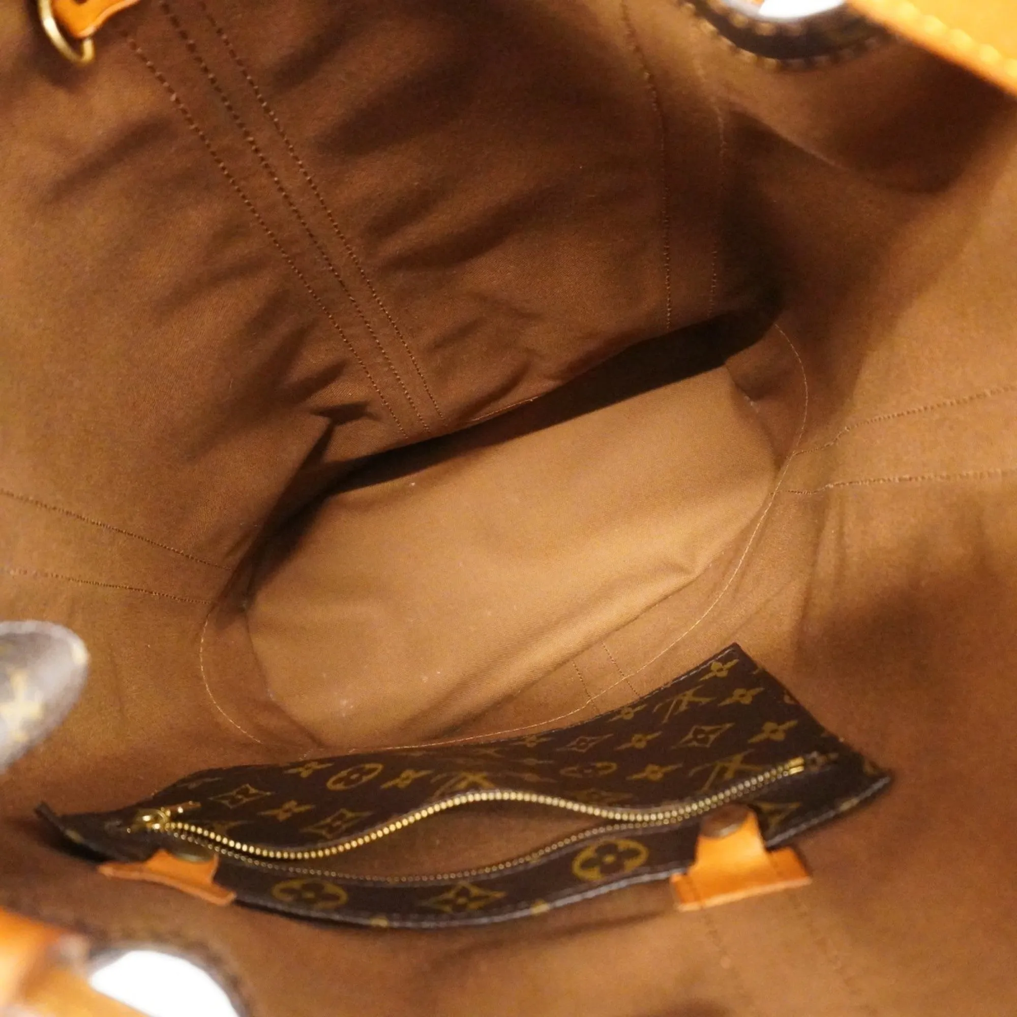 Louis Vuitton  Shoulder Bag