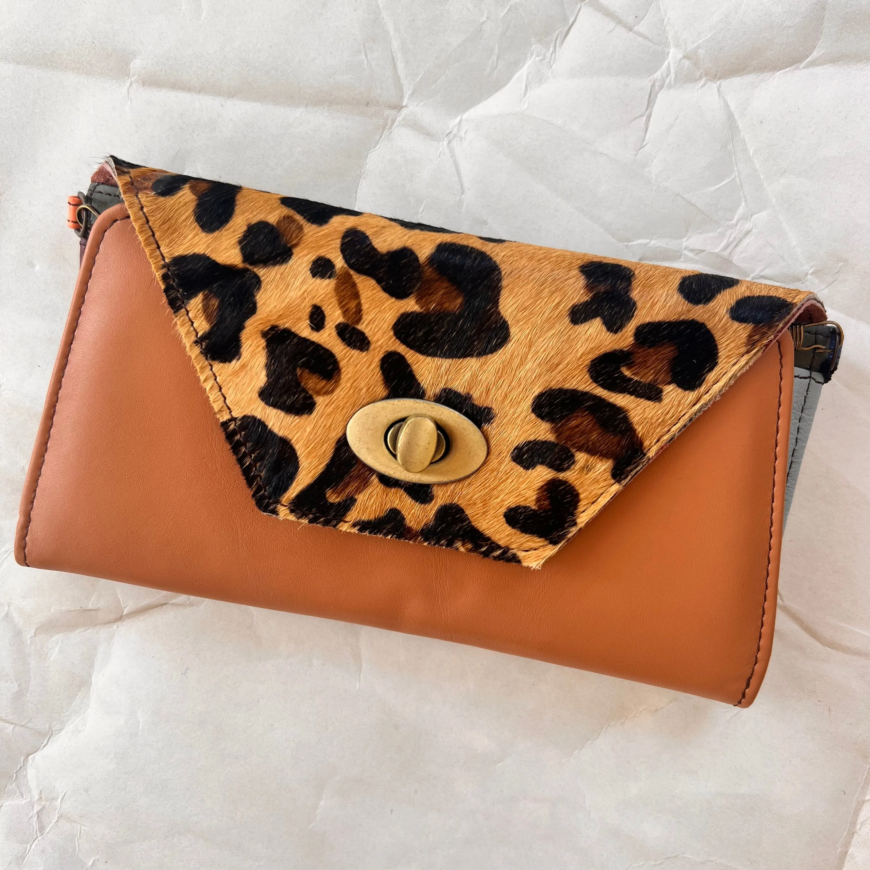Soruka - Secret Clutch, Tan