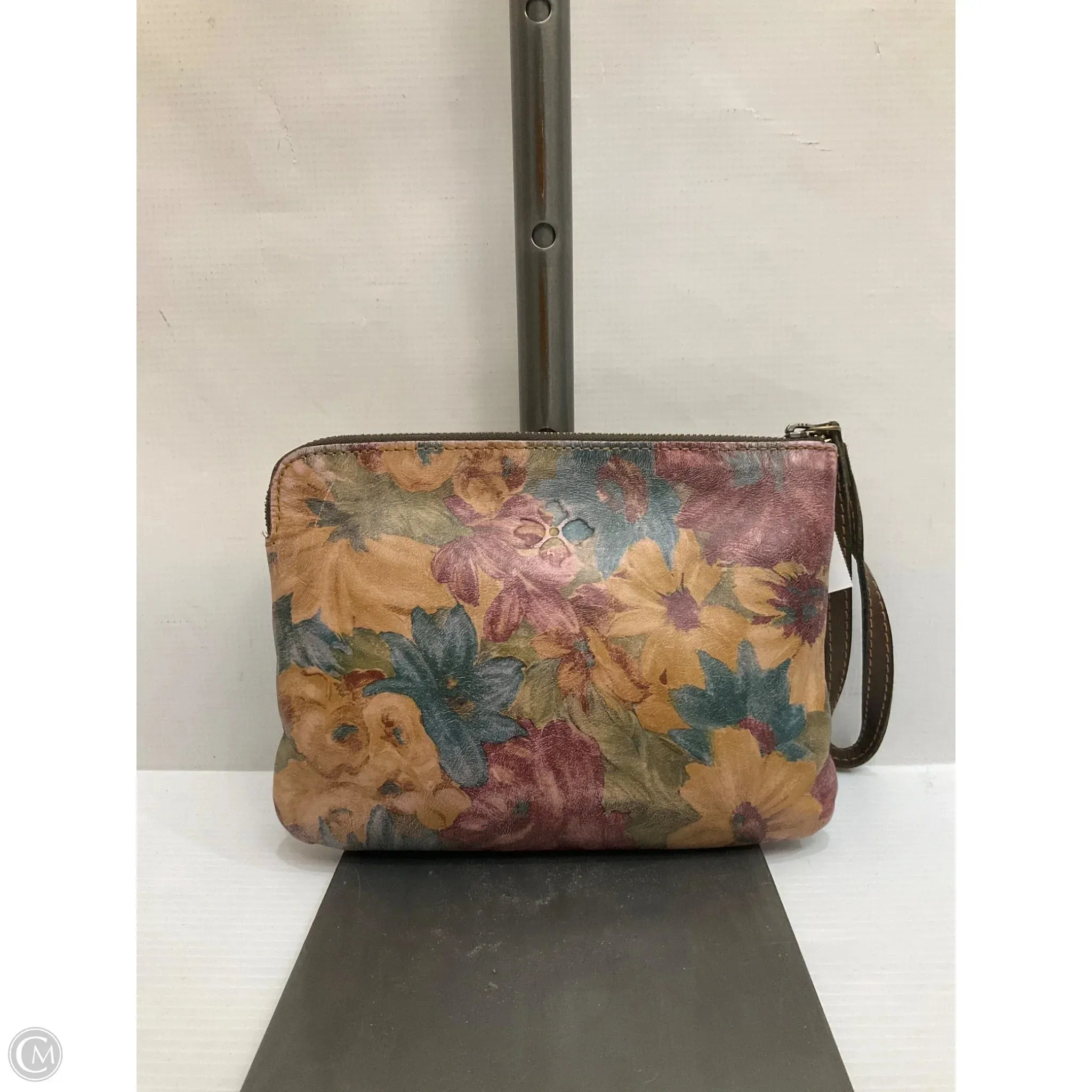 Wristlet Designer By Patricia Nash, Size: Medium